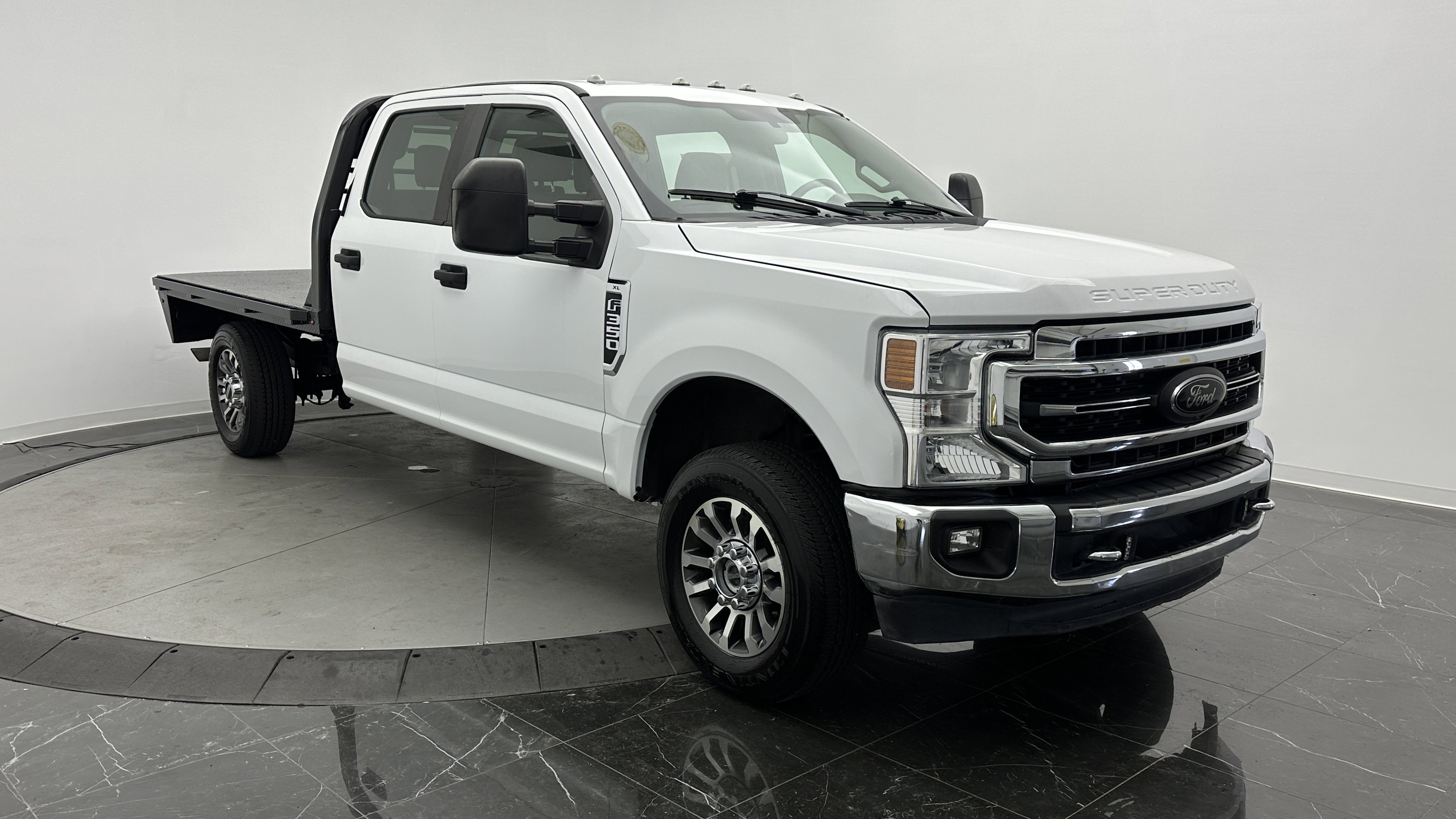 Used 2020 Ford F350 XL image 3