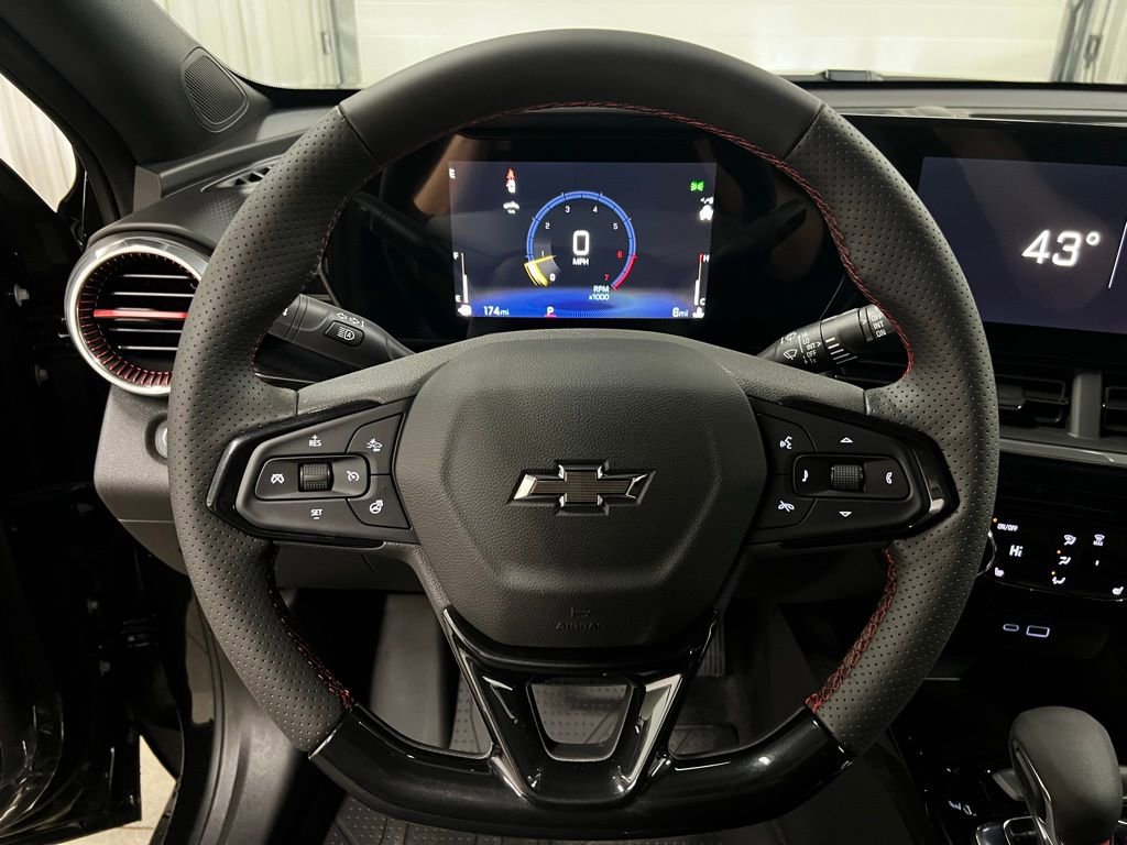 New 2026 Chevrolet Trax RS w/ Driver Confidence Package image 18