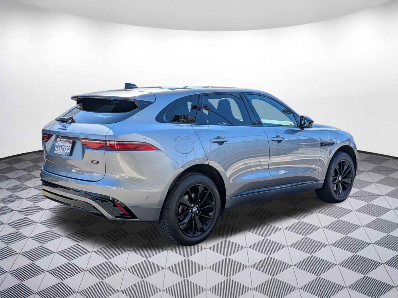 Used 2026 Jaguar F-PACE R-Dynamic S AWD/4WD image 5