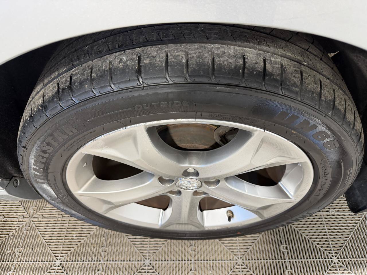 Used 2015 Toyota Venza Limited AWD/4WD image 18