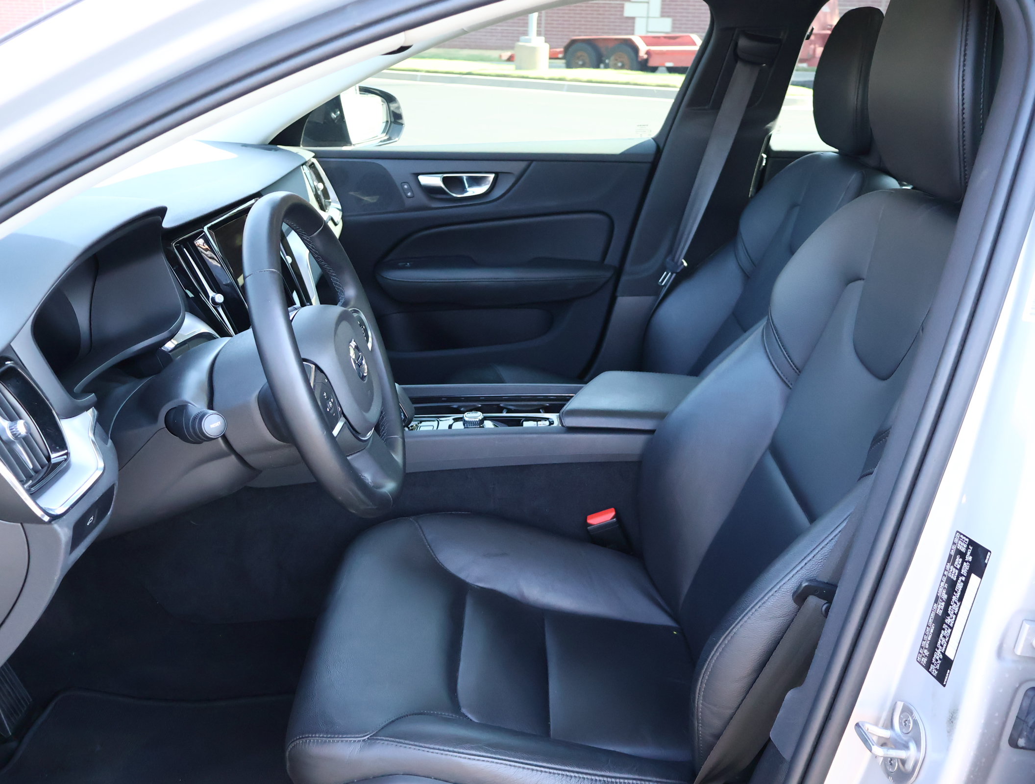 Used 2024 Volvo S60 B5 Core FWD image 11