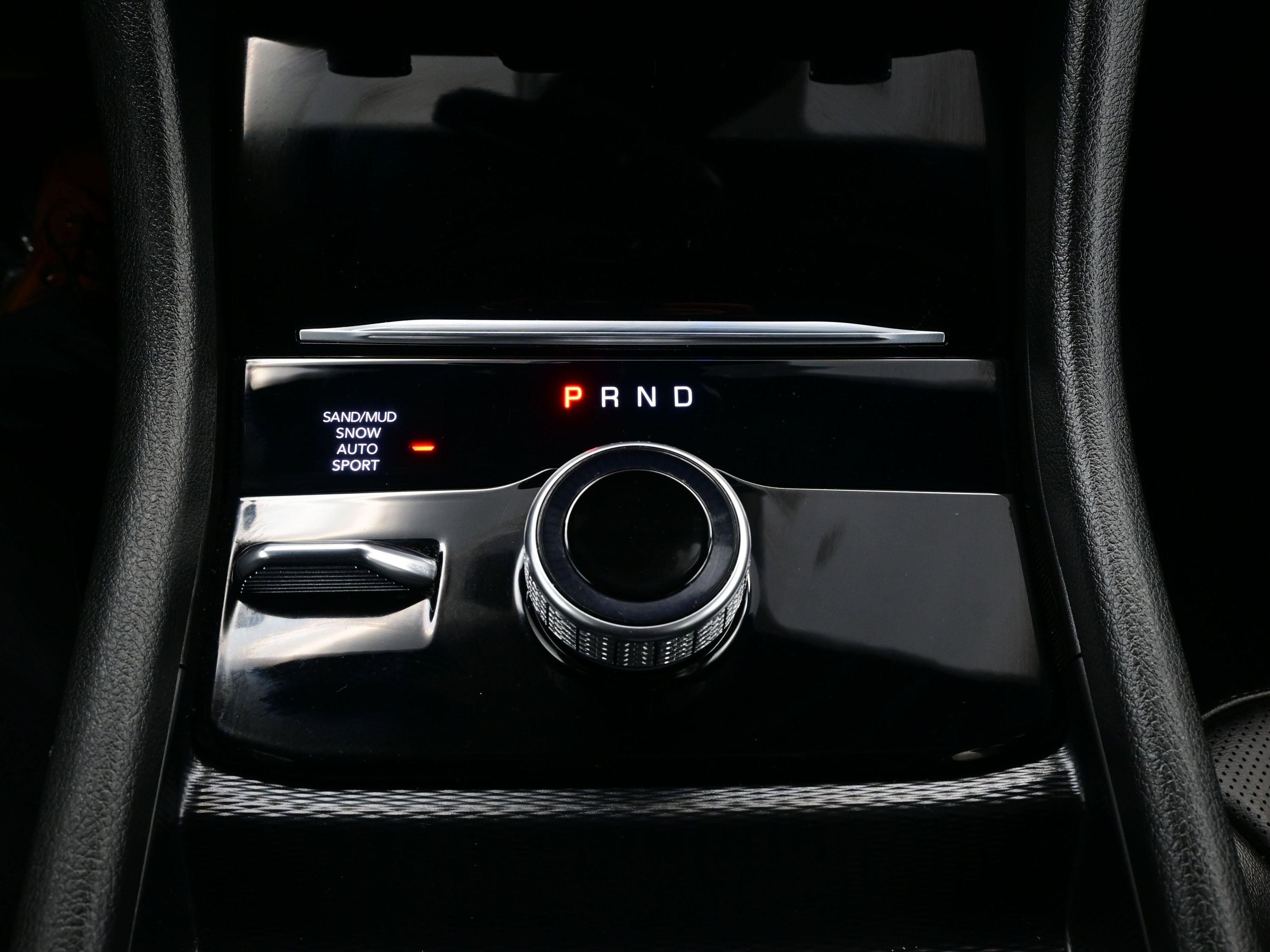 Used 2025 Jeep Grand Cherokee L Limited w/ Luxury Tech Group II image 23