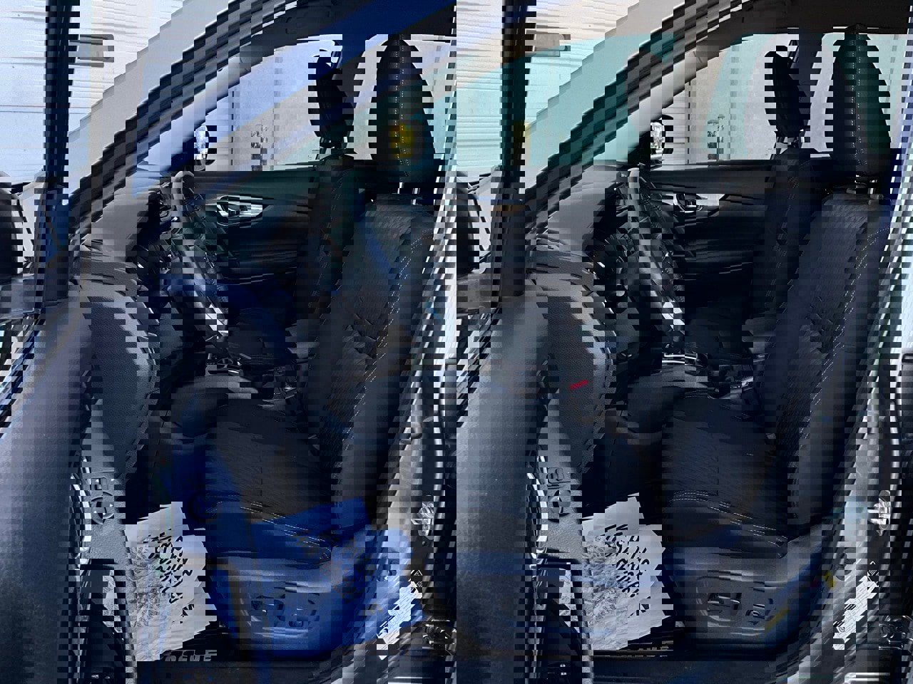 Used 2018 Nissan Rogue SV image 10