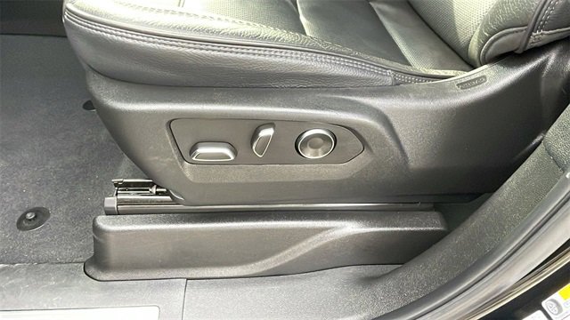 Used 2025 GMC Yukon XL Denali image 29