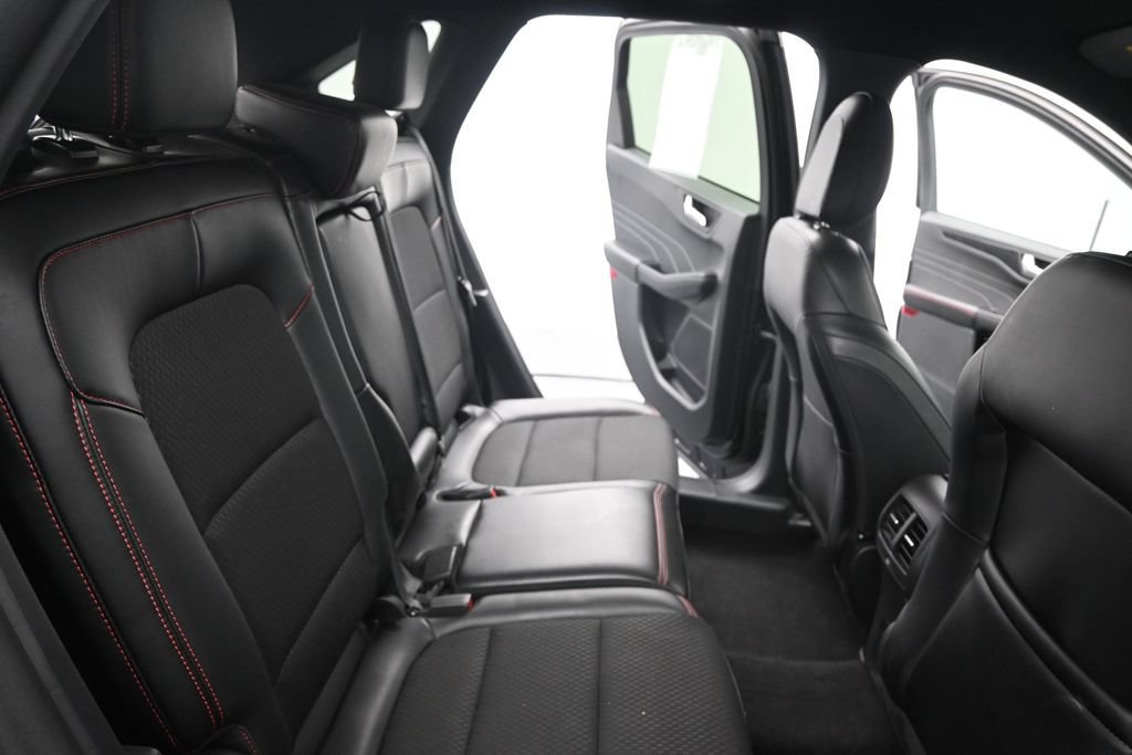 Used 2025 Ford Escape ST-Line AWD/4WD image 13