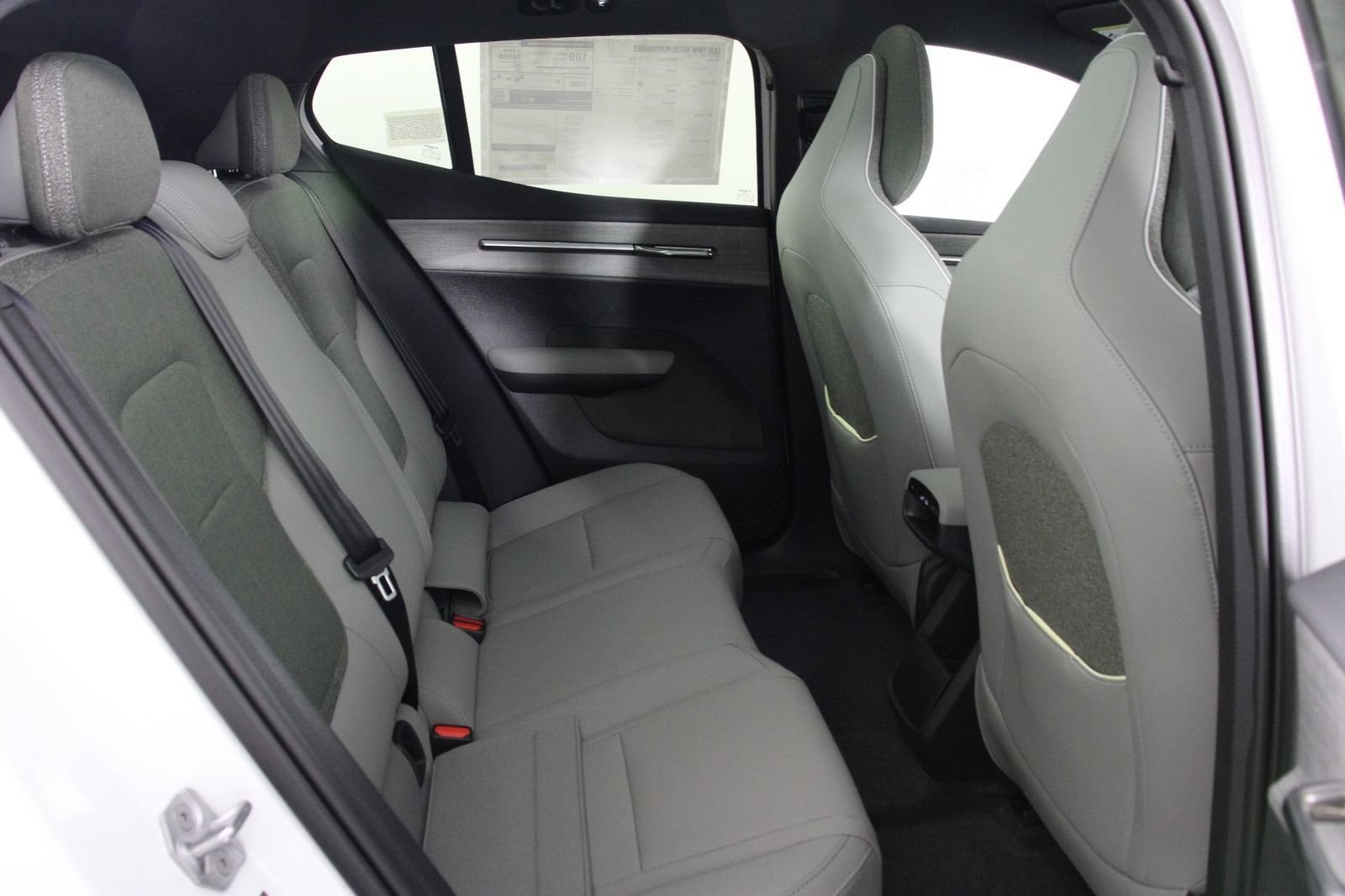 New 2026 Volvo EX30 Plus AWD/4WD image 11
