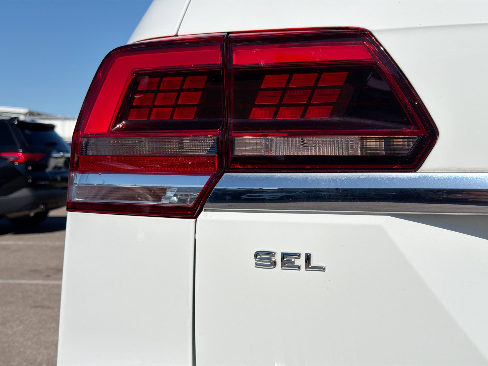 Used 2018 Volkswagen Atlas SEL Premium image 10