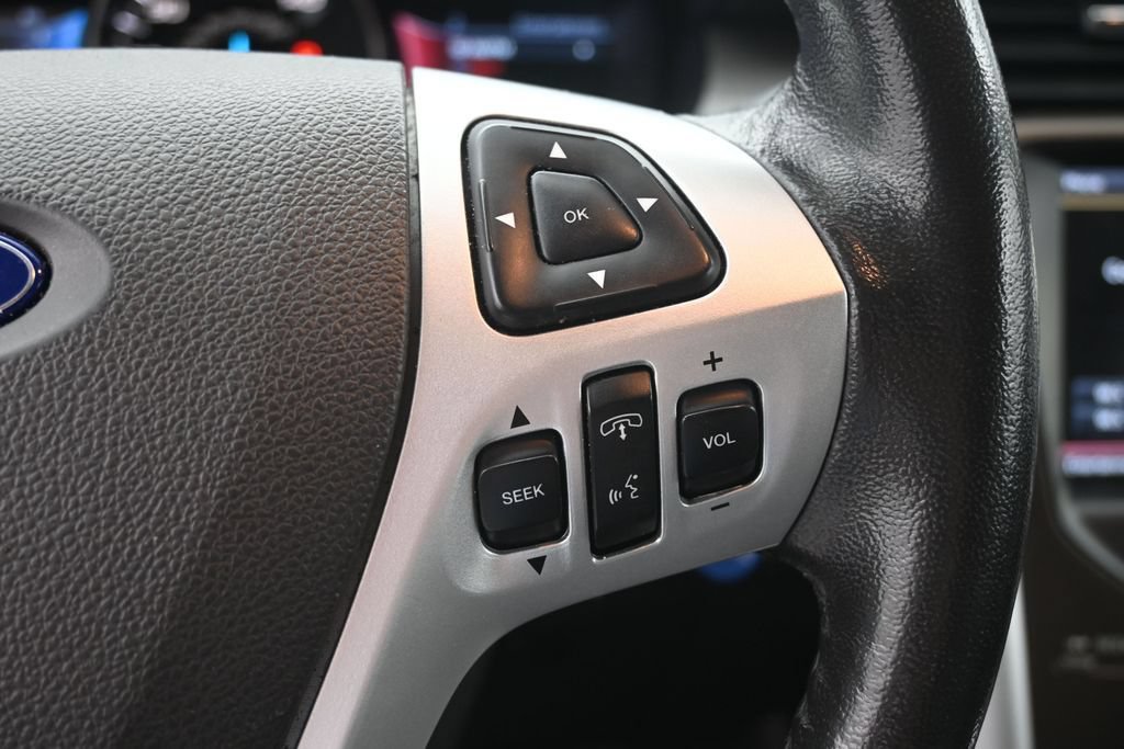 Used 2013 Ford Edge SEL FWD image 23