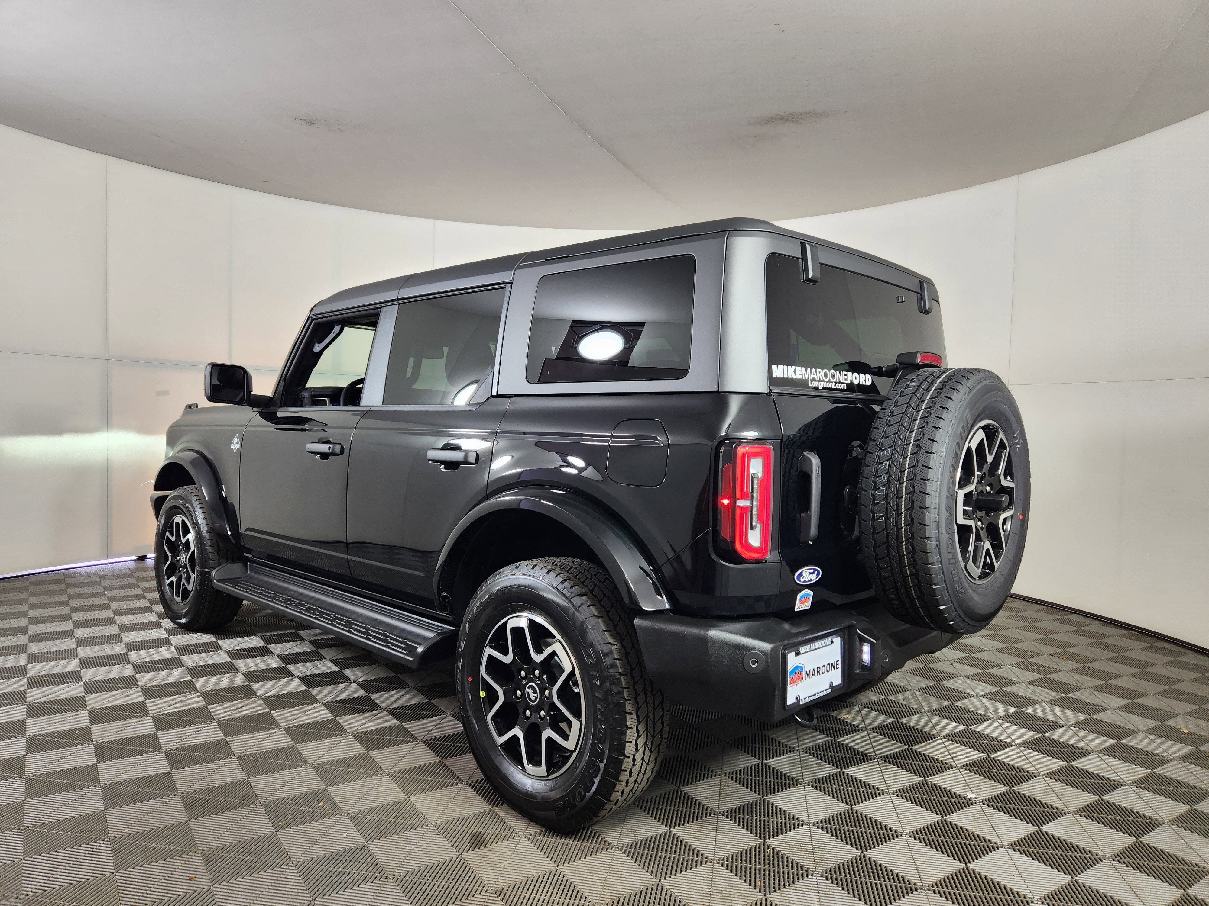 New 2026 Ford Bronco Outer Banks image 5