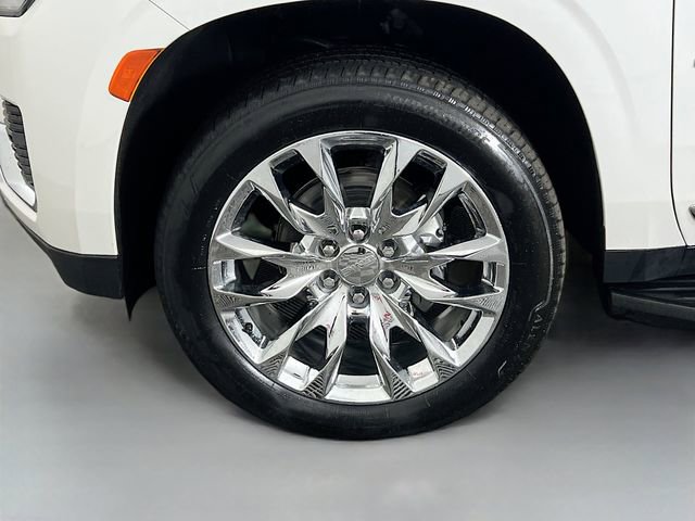 Used 2022 GMC Yukon XL SLT w/ SLT Luxury Package image 30