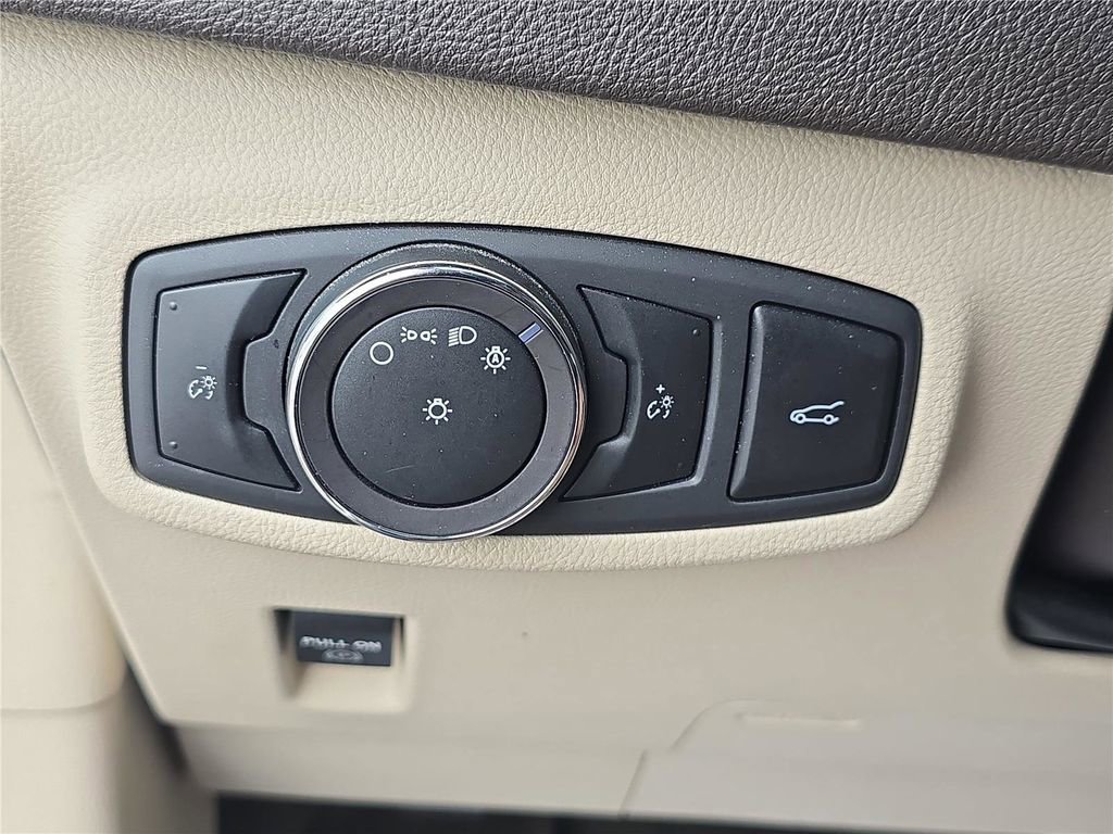 Used 2019 Lincoln MKC Select w/ Select Plus Package image 23