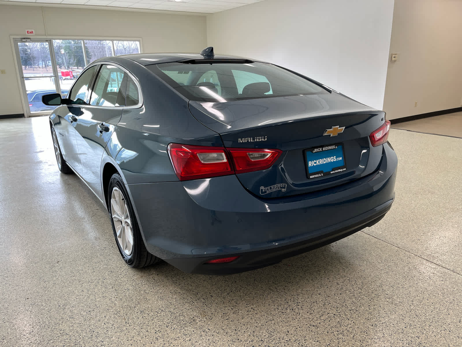 Used 2025 Chevrolet Malibu LT FWD image 9