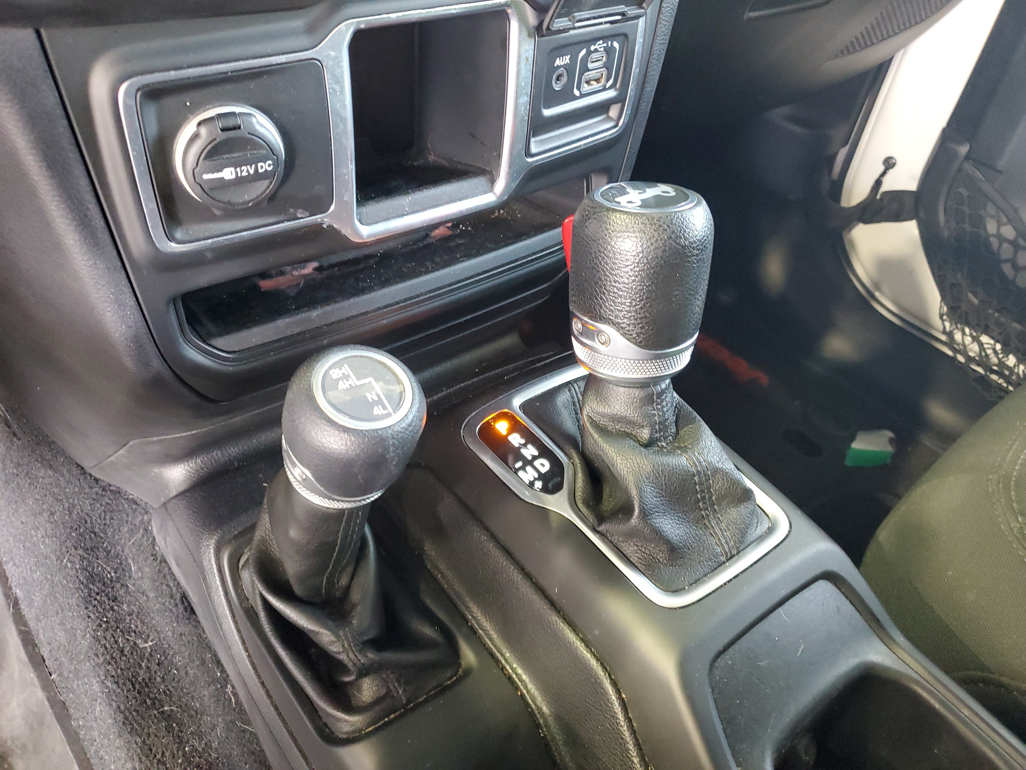 Used 2018 Jeep Wrangler Unlimited Sport AWD/4WD image 29