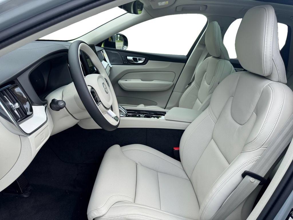 New 2026 Volvo XC60 B5 Ultra w/ Protection Package Premier AWD/4WD image 12