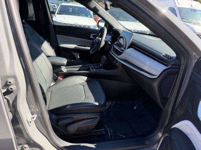 Certified 2023 Jeep Compass Latitude AWD/4WD image 25
