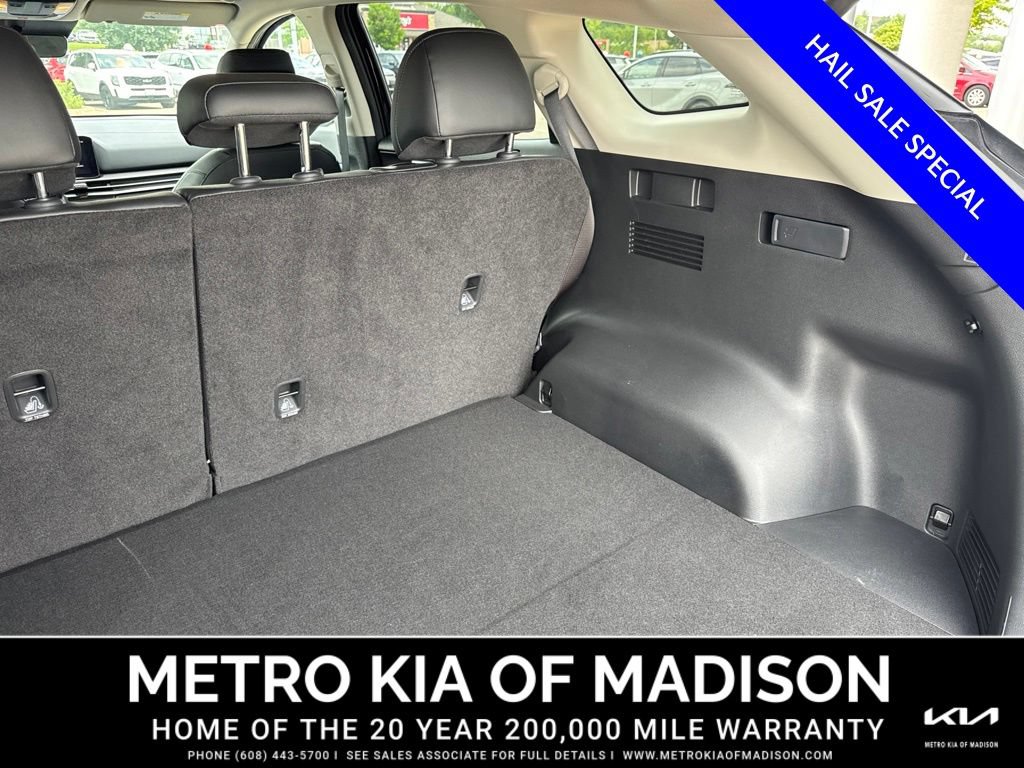 Used 2026 Kia Sportage EX FWD image 36
