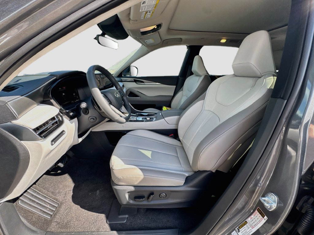 Used 2027 INFINITI QX60 Luxe w/ Cargo Package FWD image 23
