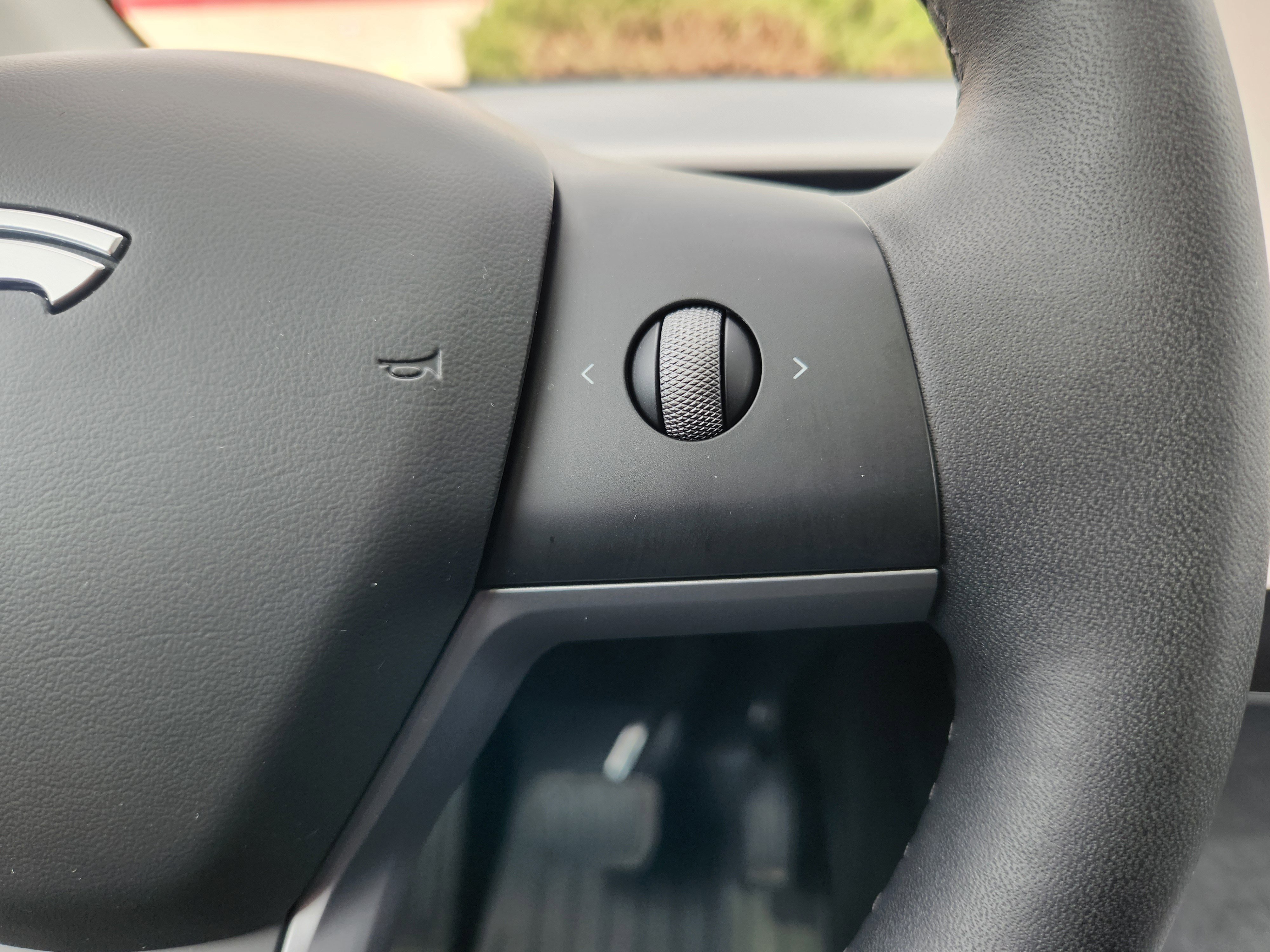 Used 2025 Tesla Model Y Long Range image 14