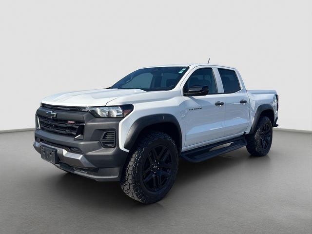 Used 2023 Chevrolet Colorado Trail Boss w/ Technology Package AWD/4WD image 1