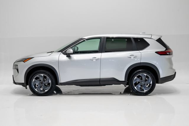 Used 2025 Nissan Rogue SV FWD image 27