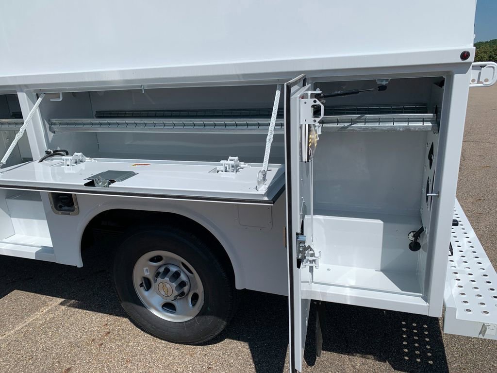 New 2025 Chevrolet Express 3500 Work Van w/ Power Convenience Package RWD image 13