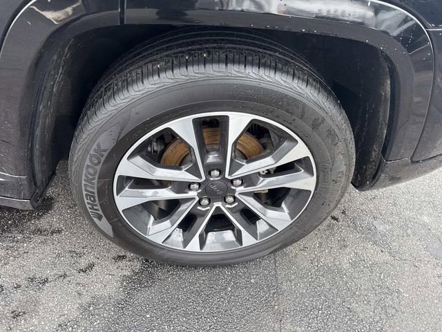 Used 2023 Jeep Grand Cherokee Overland w/ Luxury Tech Group IV AWD/4WD image 15