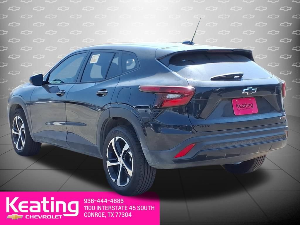 Used 2026 Chevrolet Trax RS w/ Sunroof Package FWD image 7
