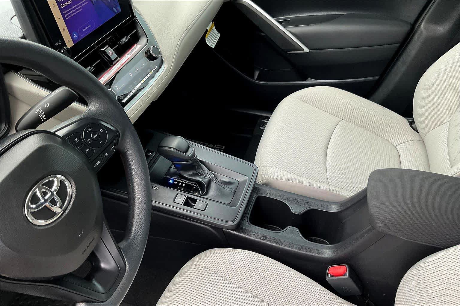 Used 2026 Toyota Corolla Cross L FWD image 16