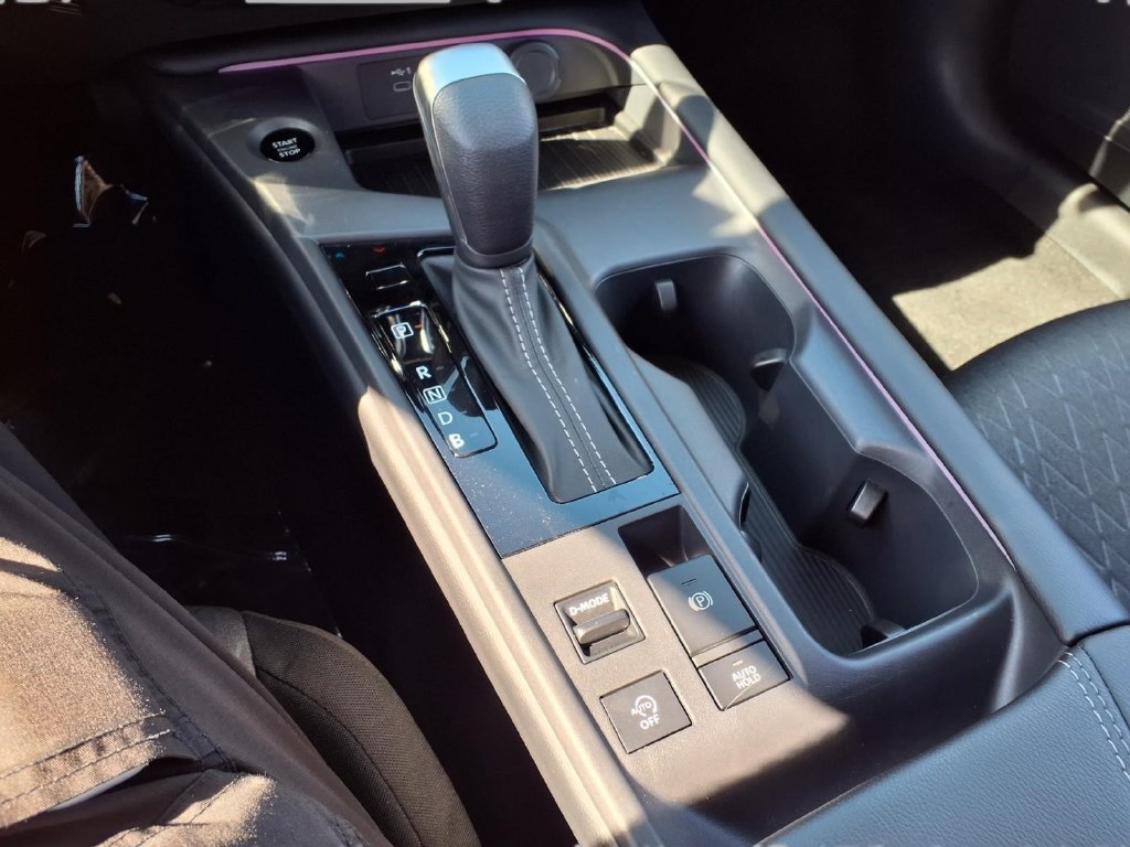 Used 2026 Nissan Sentra SV w/ SV Convenience Package FWD image 11