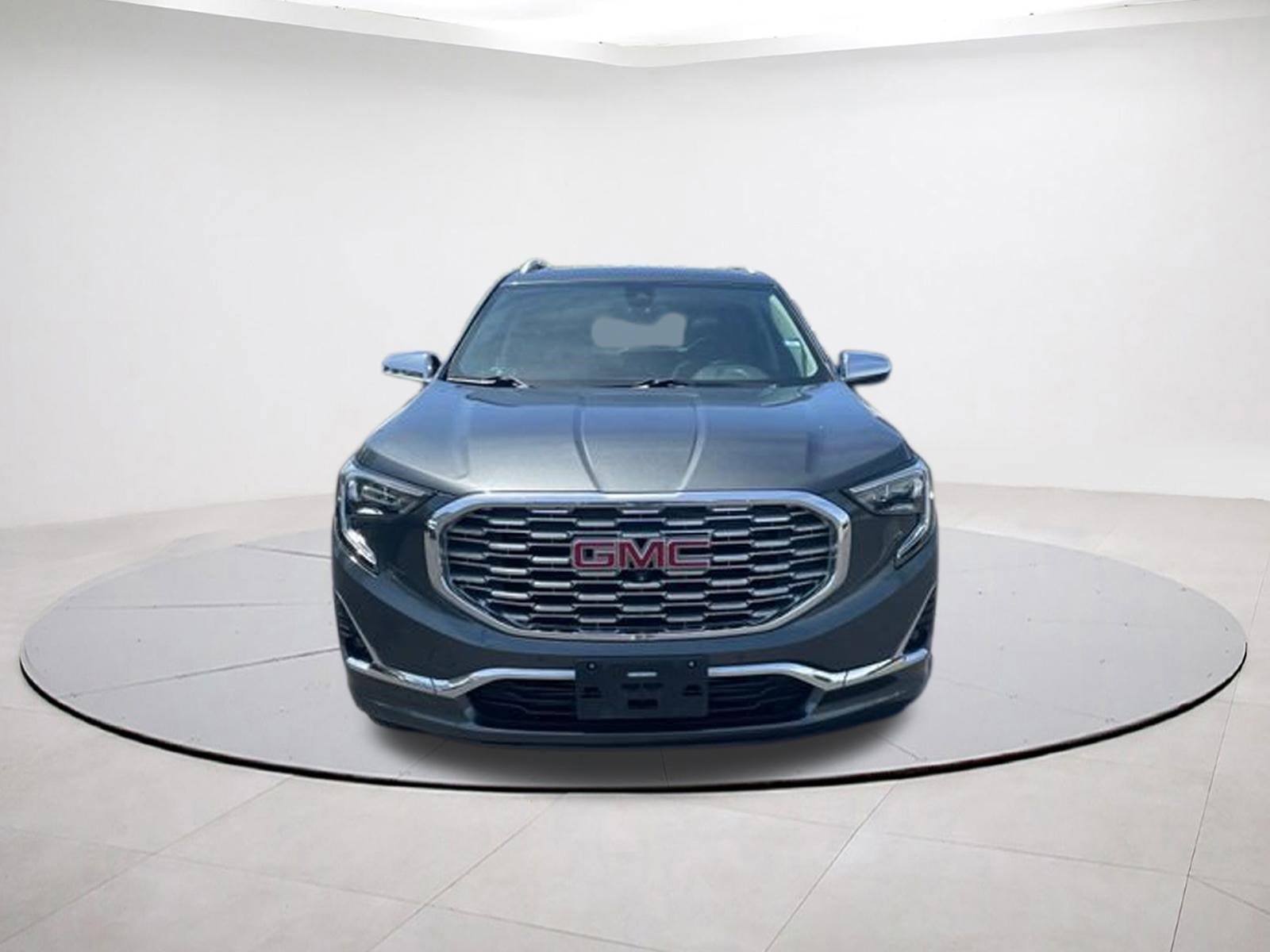 Used 2019 GMC Terrain Denali w/ Advanced Safety Package AWD/4WD image 2