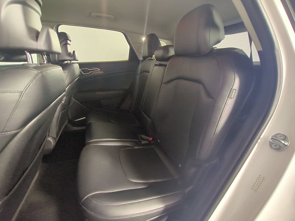 Used 2025 Kia Sportage EX FWD image 15