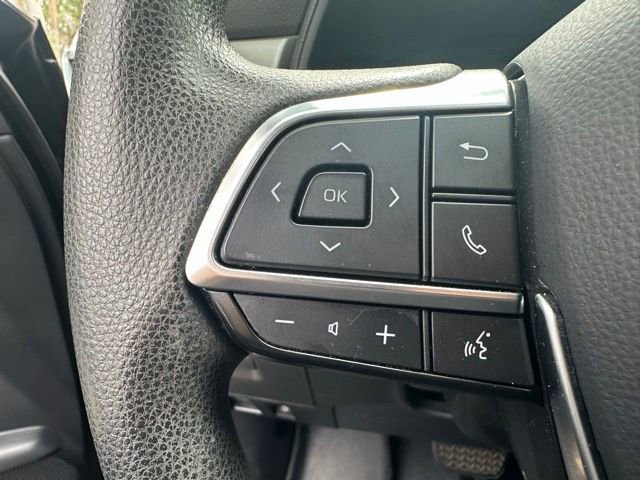 Used 2020 Toyota Highlander L FWD image 22