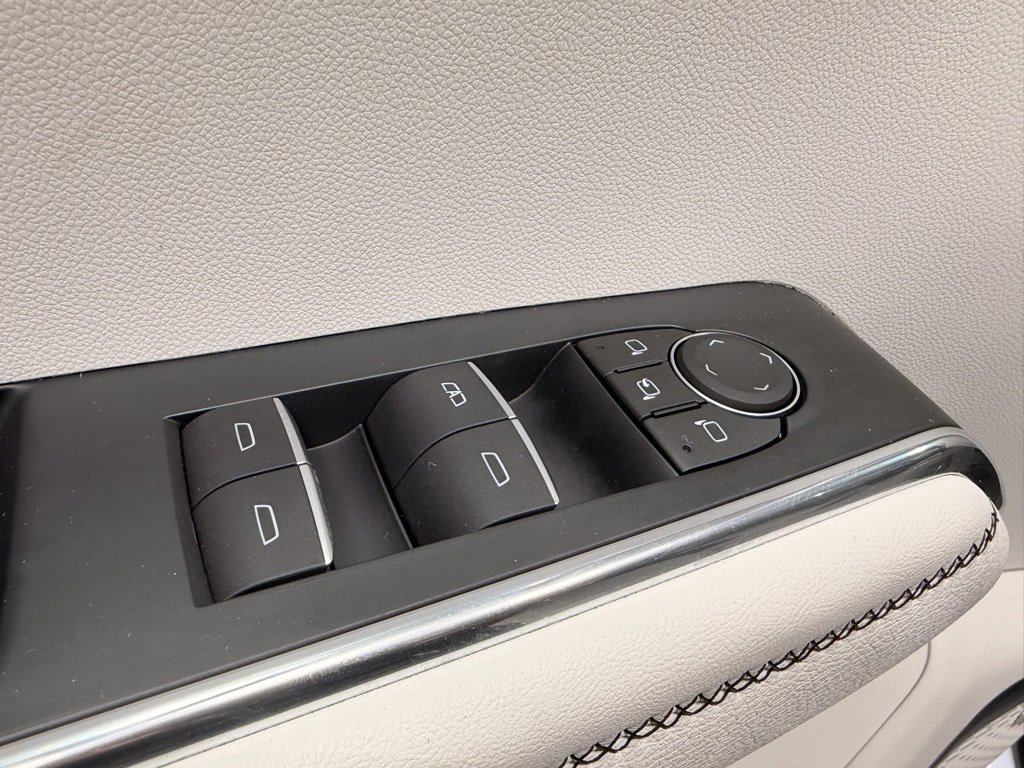 Used 2024 GMC Acadia Denali image 26