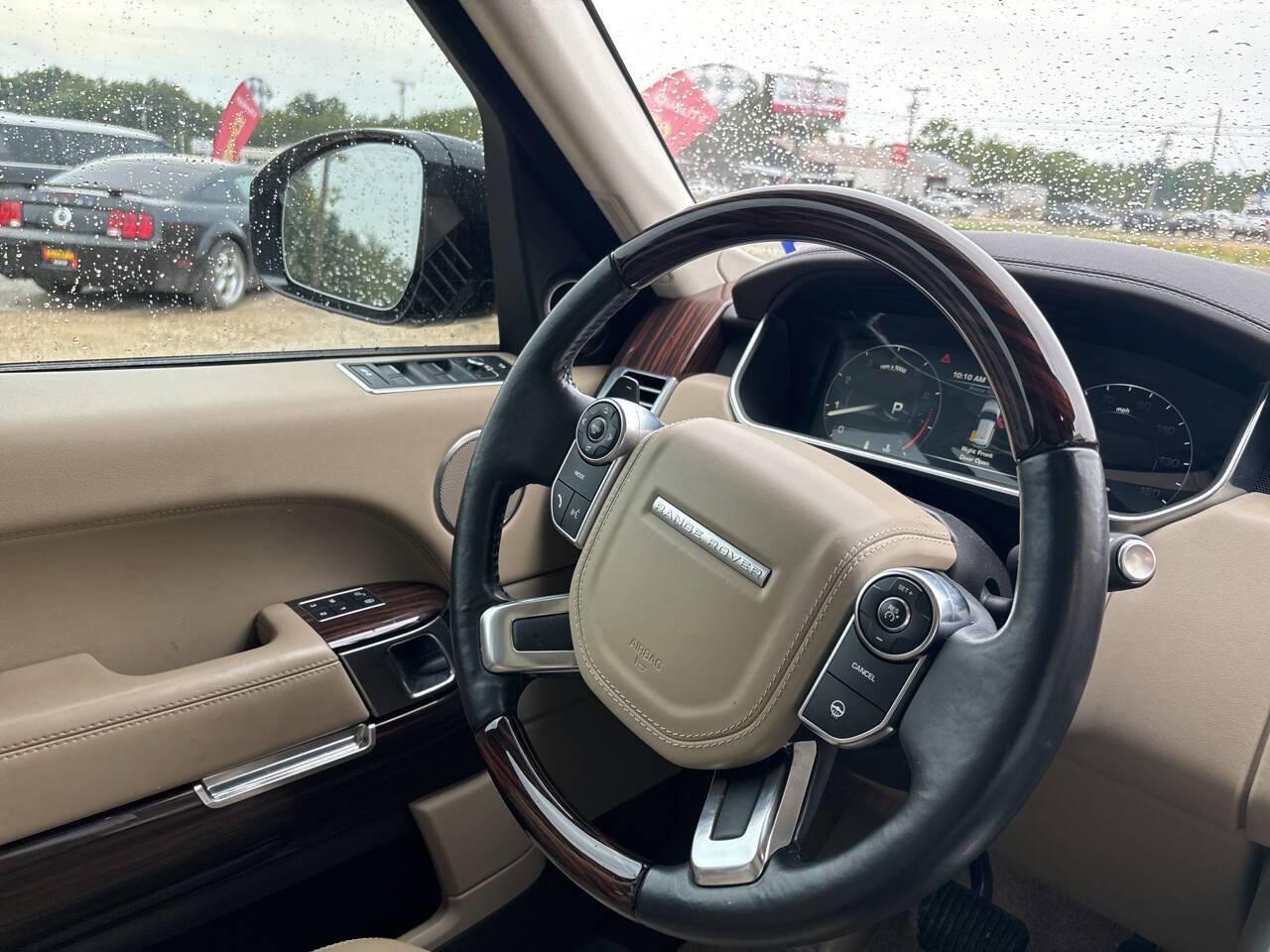 Used 2016 Land Rover Range Rover HSE image 13