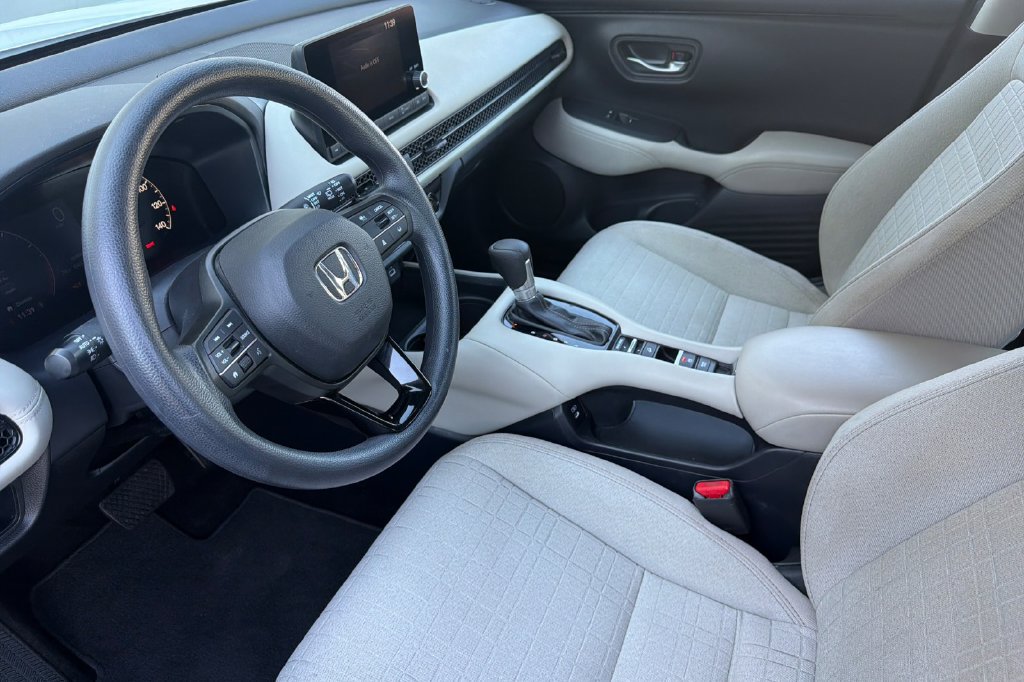 Certified 2024 Honda HR-V LX image 12