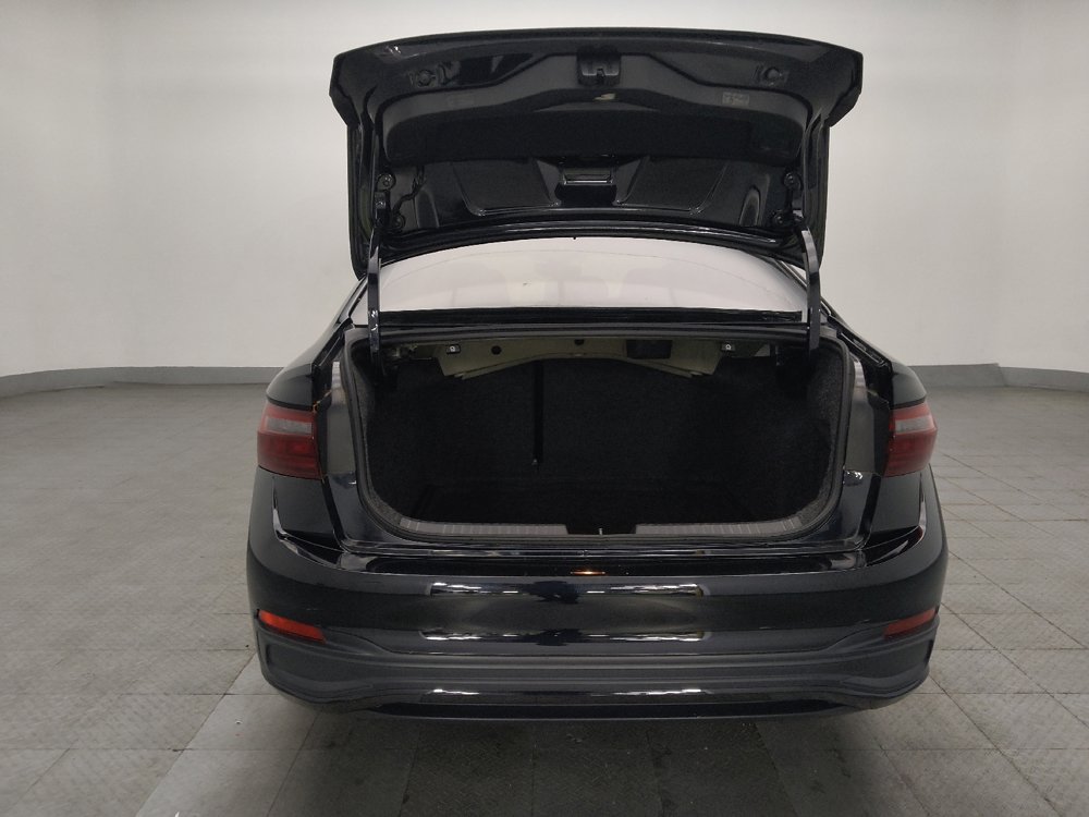 Used 2023 Volkswagen Jetta SE FWD image 29