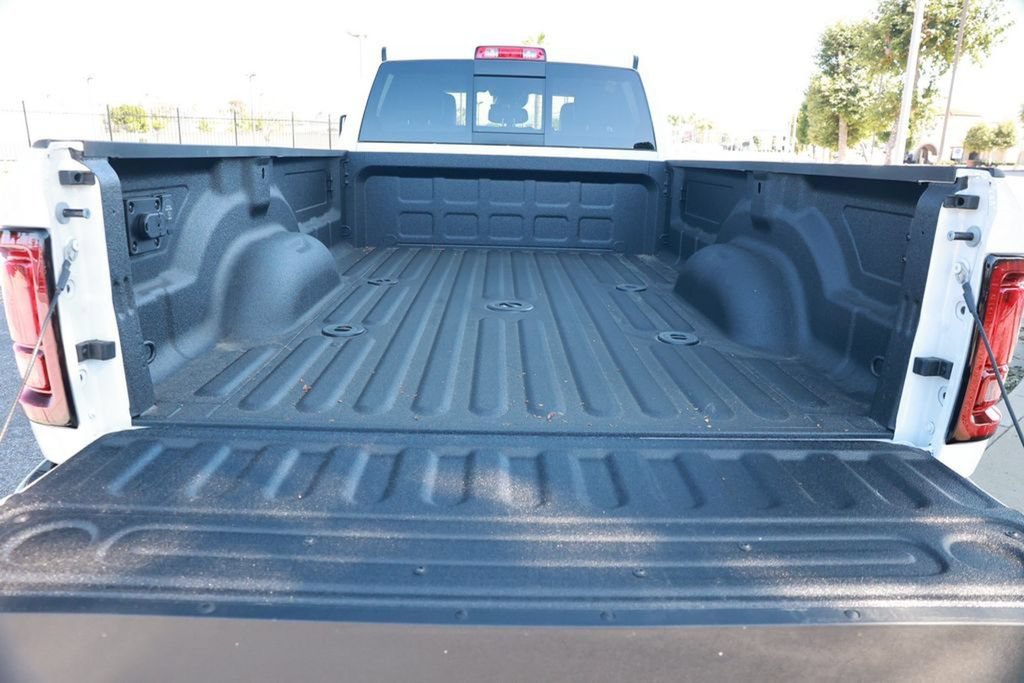 New 2026 RAM 3500 Tradesman AWD/4WD image 33