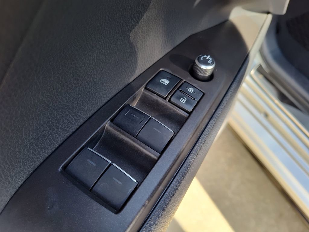 Used 2021 Toyota Camry XSE image 17