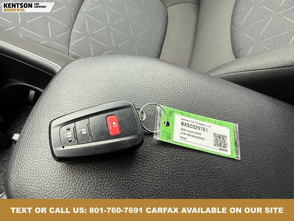 Used 2025 Toyota RAV4 XLE image 36