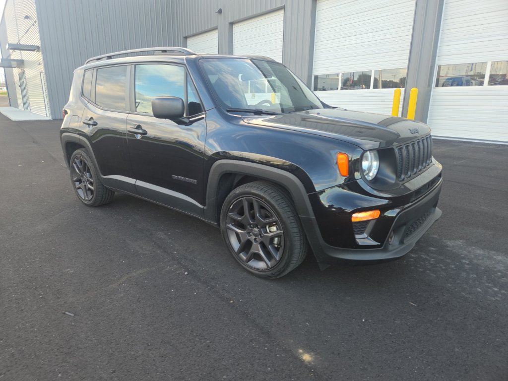 Used 2021 Jeep Renegade Latitude FWD image 25