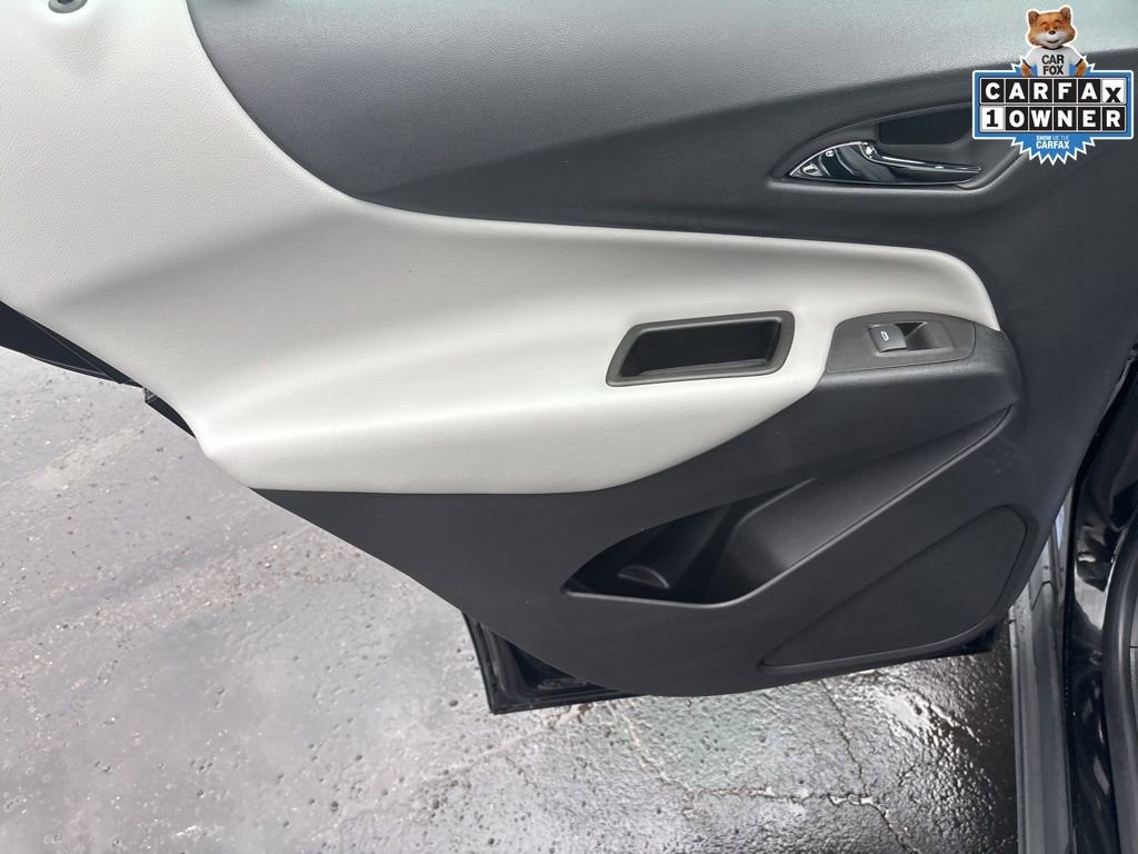 Used 2023 Chevrolet Equinox LS AWD/4WD image 28
