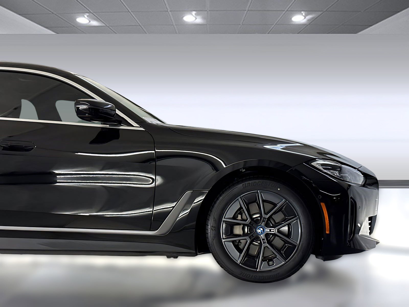 Used 2023 BMW i4 eDrive35 image 35