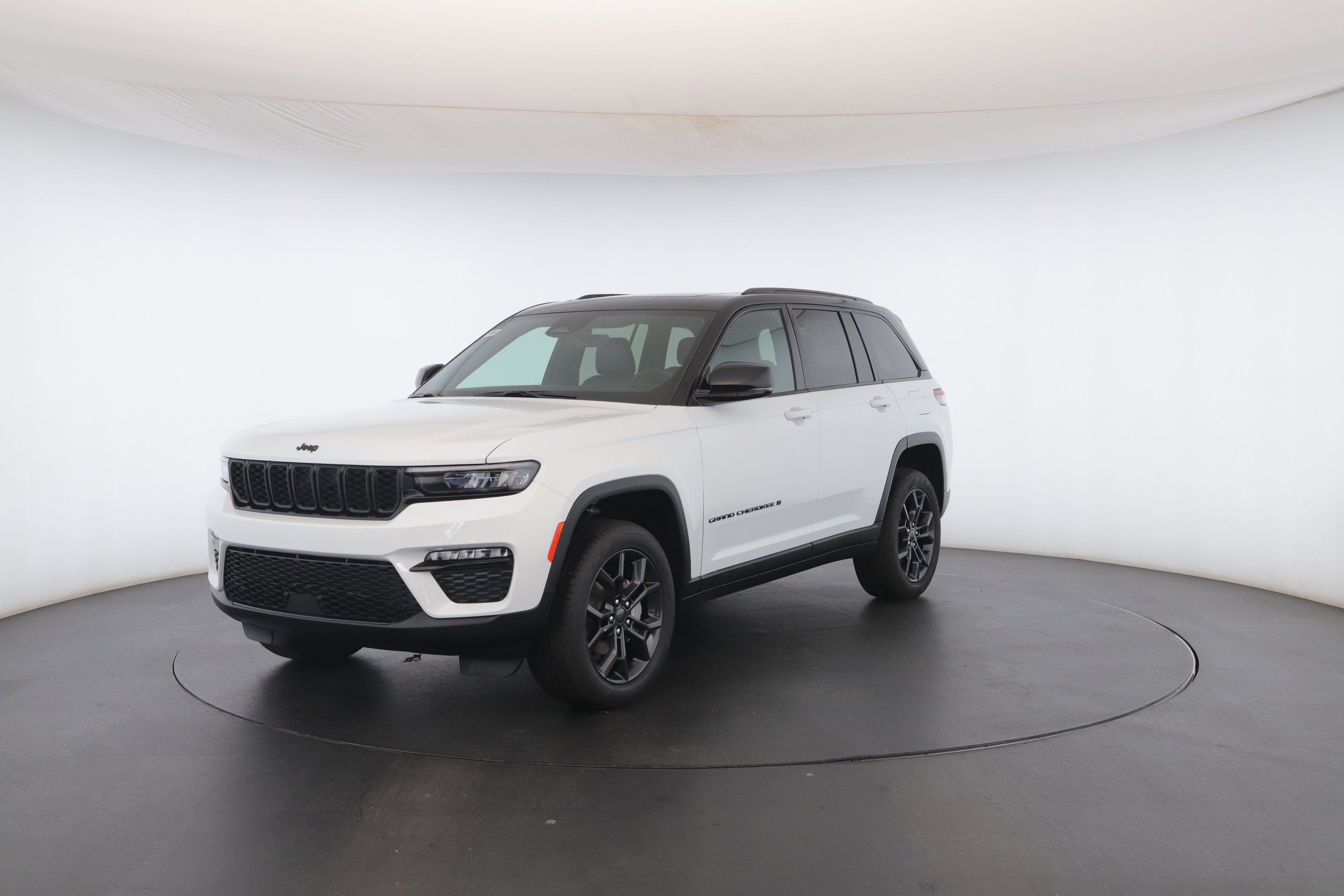 New 2025 Jeep Grand Cherokee Limited image 35