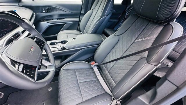 New 2026 Cadillac Lyriq V image 19