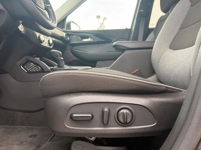 Used 2023 Chevrolet TrailBlazer LT image 37