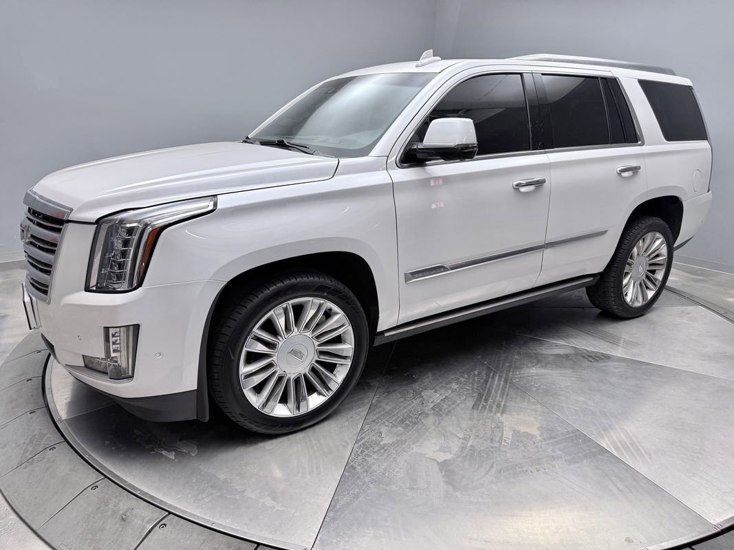 Used 2020 Cadillac Escalade Platinum AWD/4WD image 1