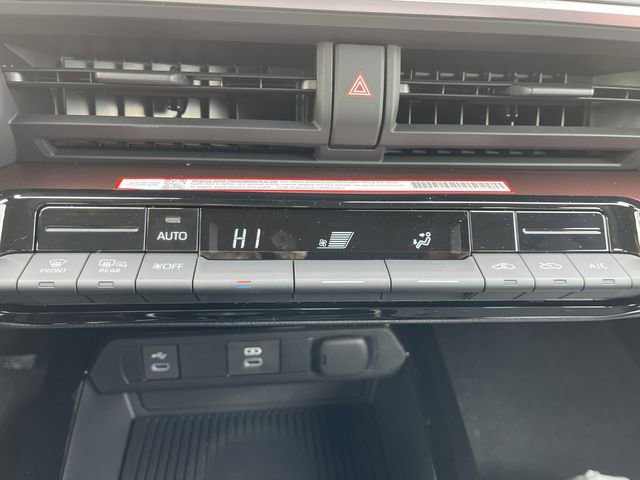 New 2026 Toyota Prius Plug-In Hybrid FWD image 19