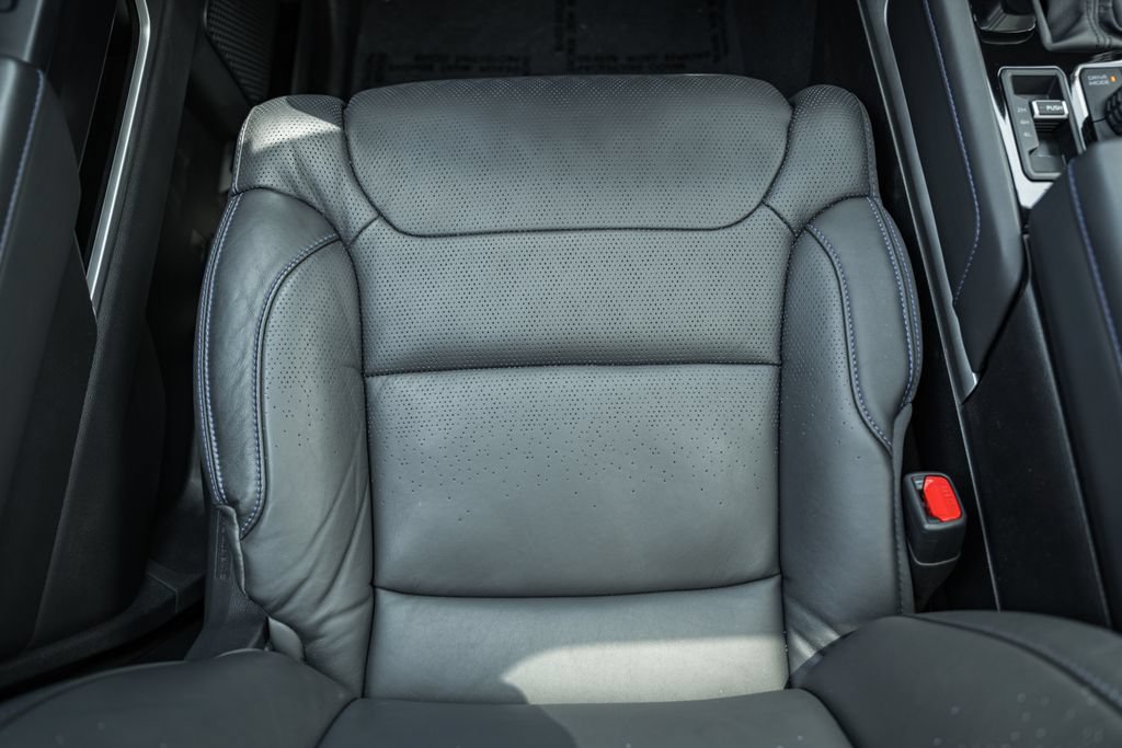Used 2025 Toyota Tundra Platinum AWD/4WD image 36