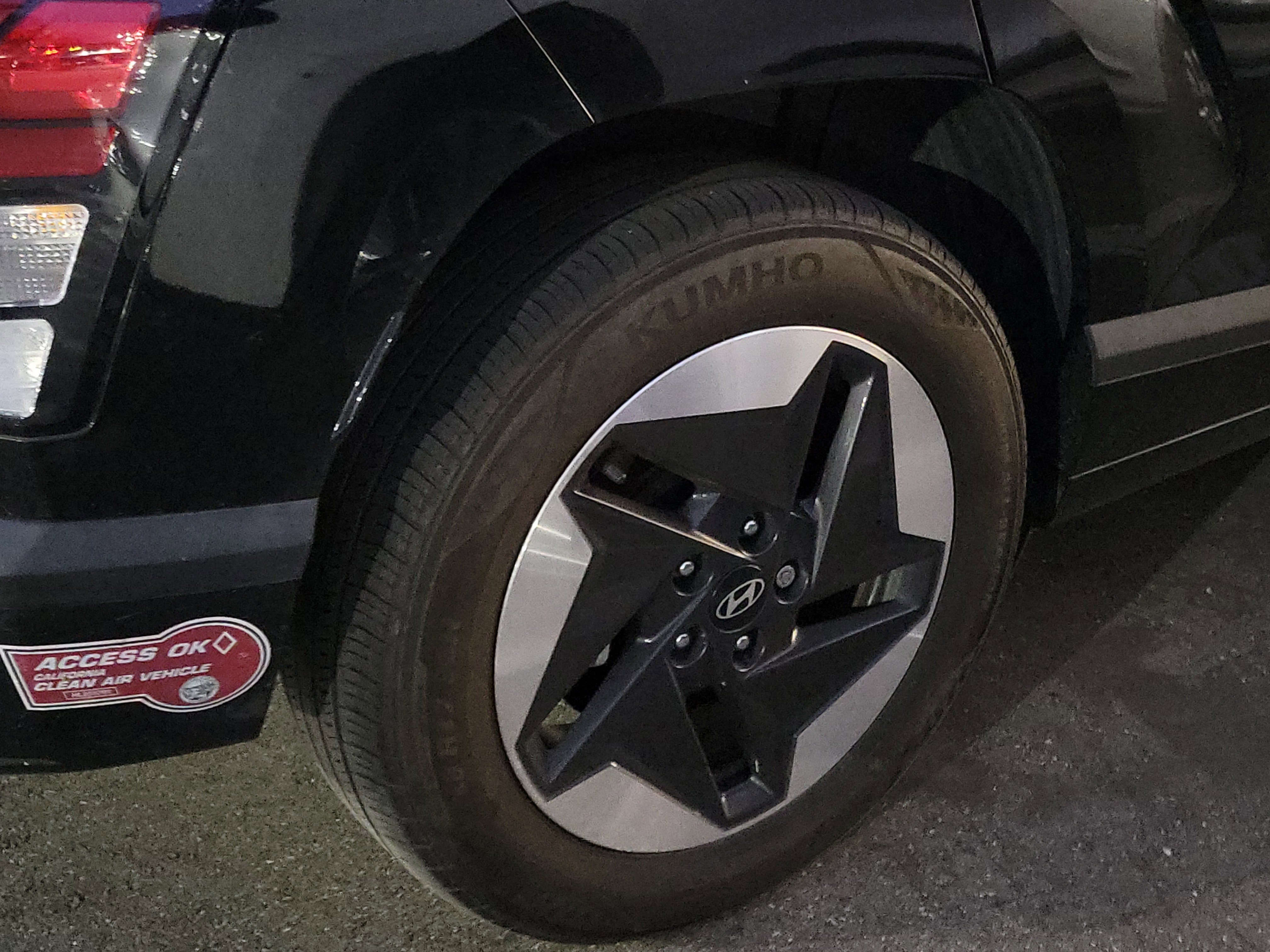 Certified 2024 Hyundai Kona SEL image 4