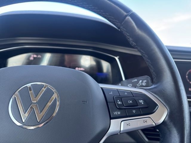 Used 2024 Volkswagen Jetta SE image 11